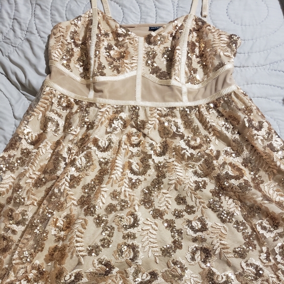 Torrid Gold sequin showstopper dress - Picture 2 of 5